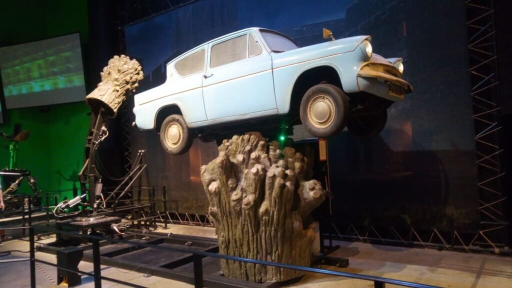 Photo Studios Harry Potter Londres effets spéciaux voiture Weasley